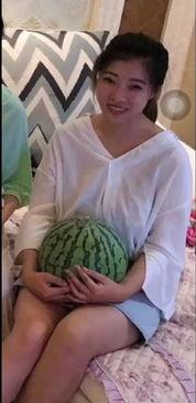 吃瓜女拍照,吃瓜女们的欢乐瞬间